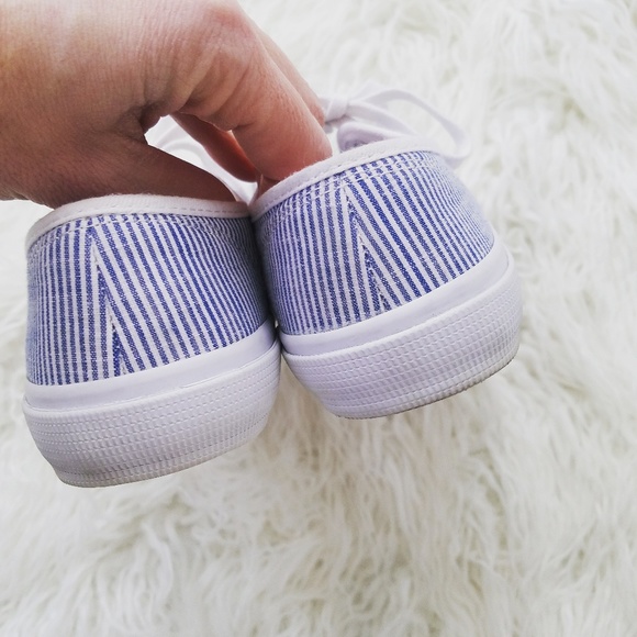 🍍3/$20 Old Navy Canvas Shoes - Picture 3 of 4